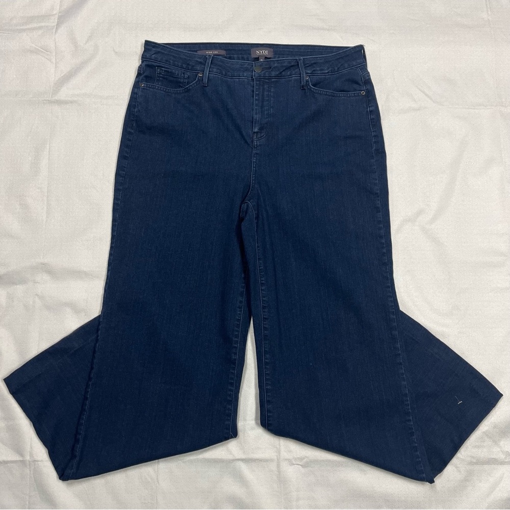 Classic Wide-Leg Women’s Jeans in Dark Blue - Picture 2 of 7
